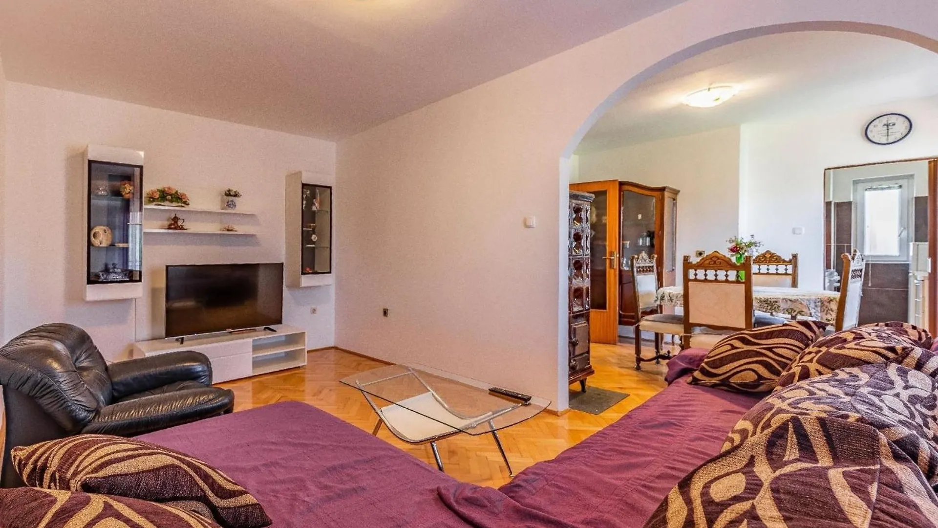 Holiday home Strandnahes Haus Mit Terrasse Und Pool Pula