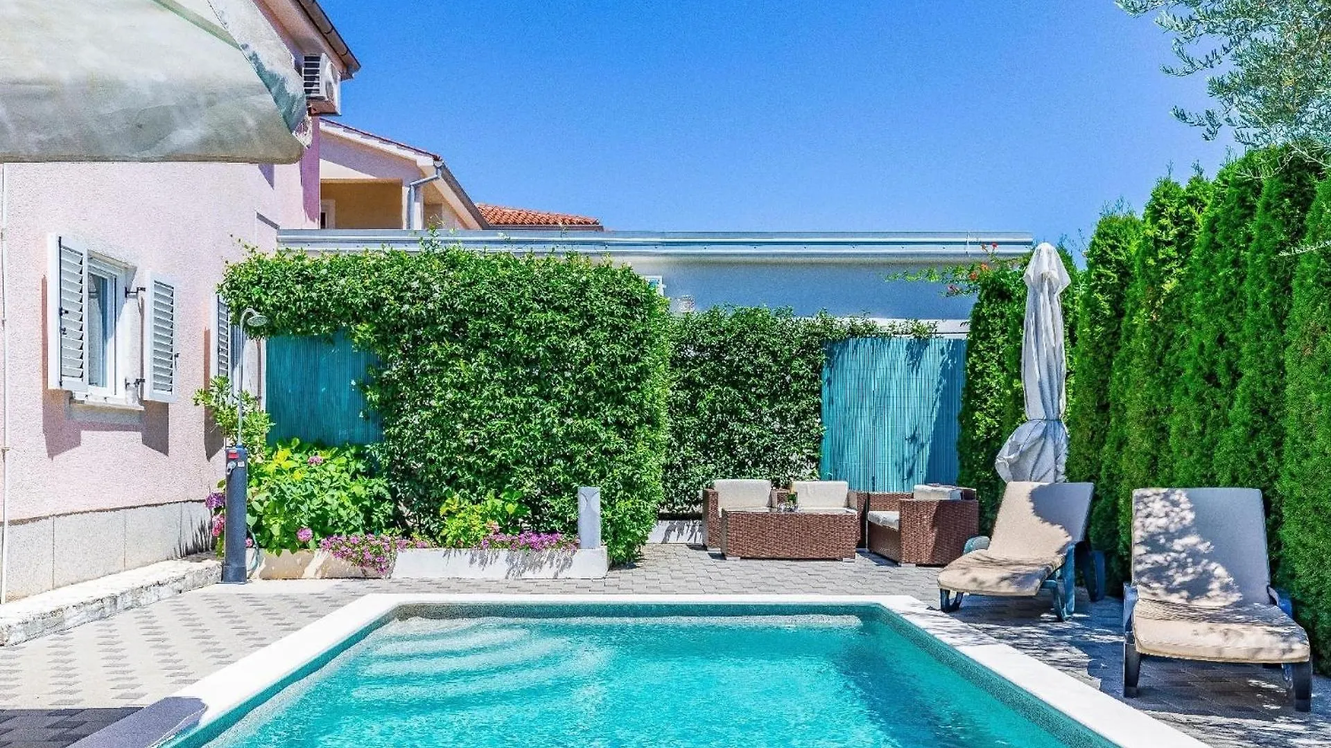 Strandnahes Haus Mit Terrasse Und Pool Pula Holiday home