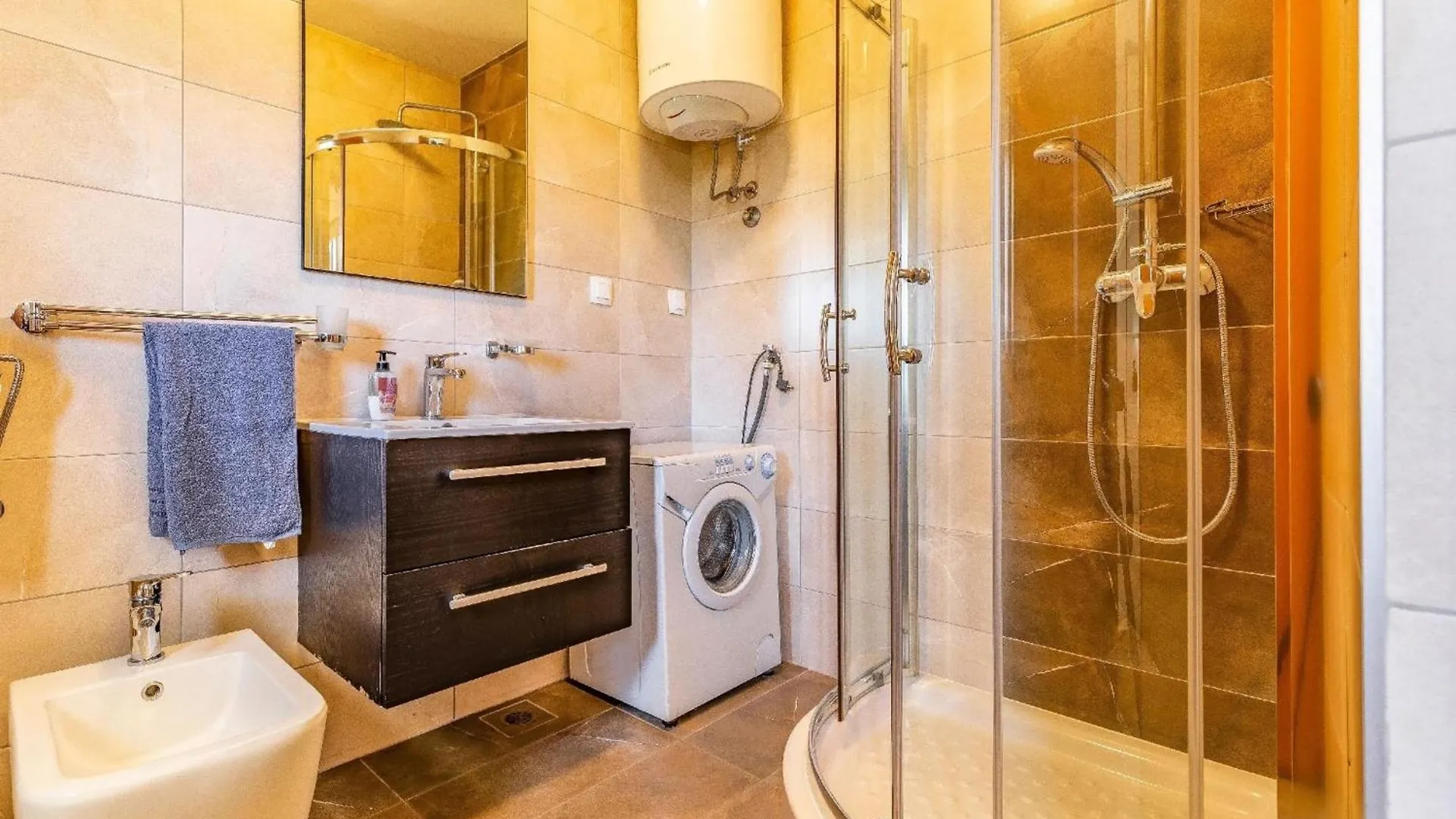 PUY Strandnahes Haus Mit Terrasse Und Pool בית נופש